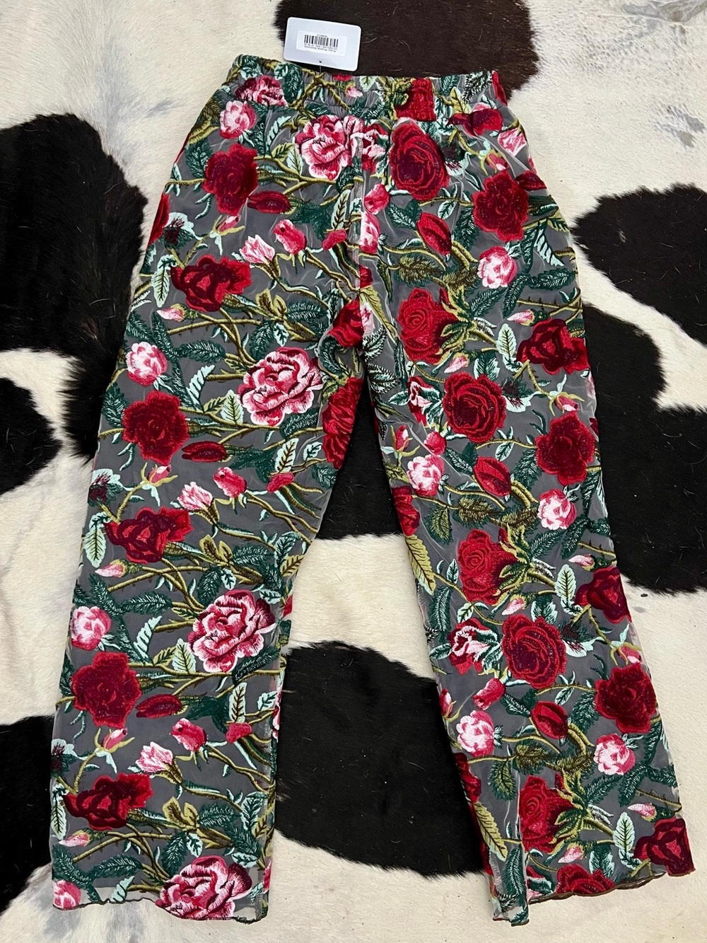 Ruby Rosita Embroidered Pants - Picture 5 of 8